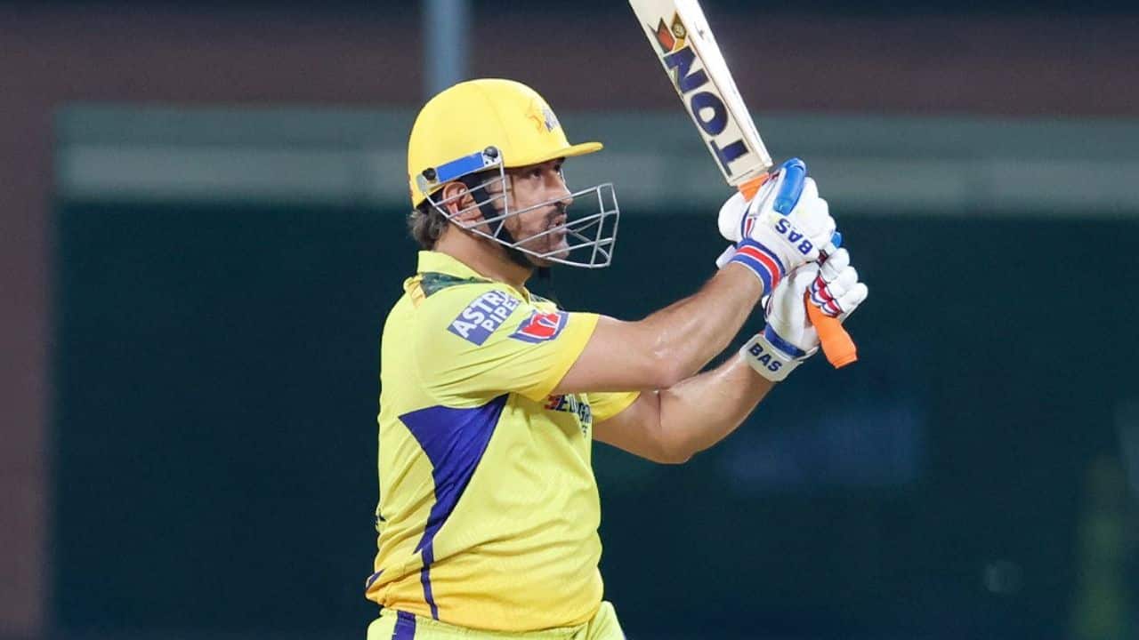 IPL 2023: Chepauk Erupts After Watching Dhoni Shadow Practice In Dug Out - WATCH Viral Video